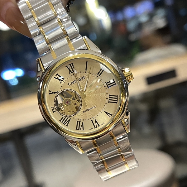 ブランド時計背面デザイン